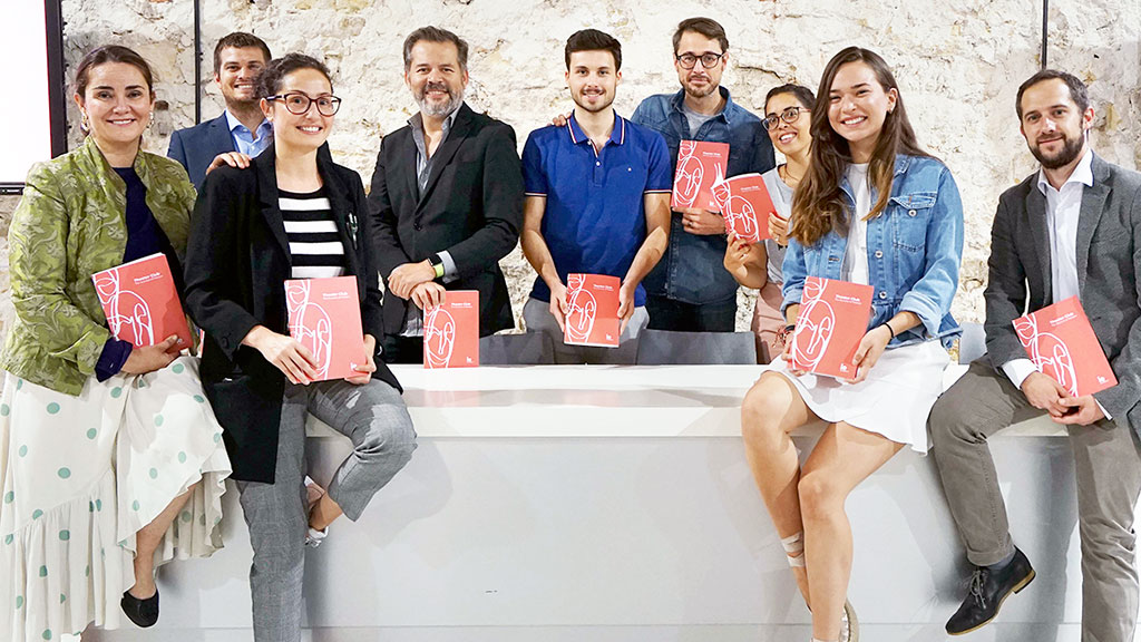 Presentación de libro ‘Theather. Book. The Succes of Passion’ en el campus de IE University en Segovia. / R. A.