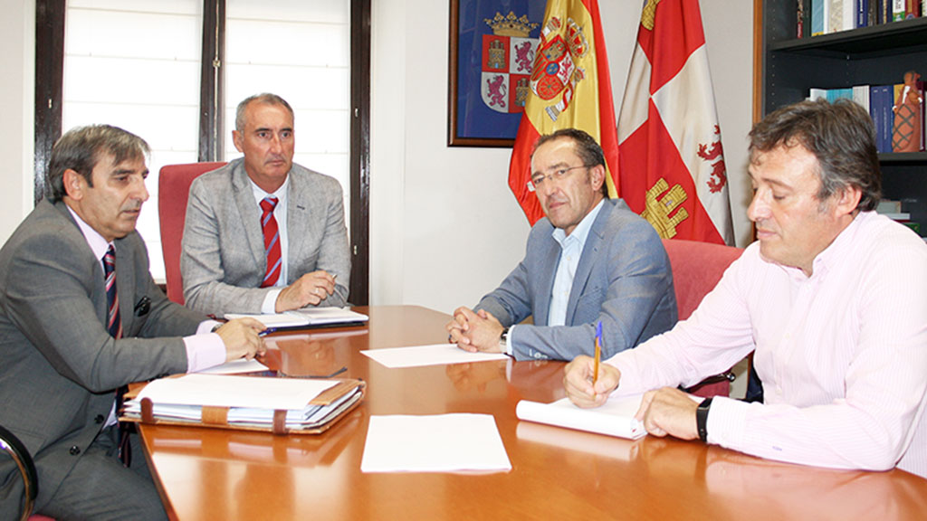 Un momento de la reunión en la Delegación Territorial. / EL ADELANTADO