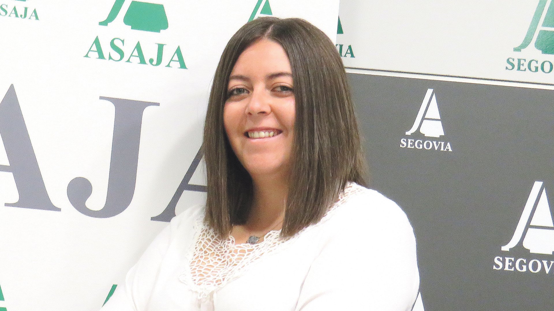 Lucía López García, ganadera, 24 años.