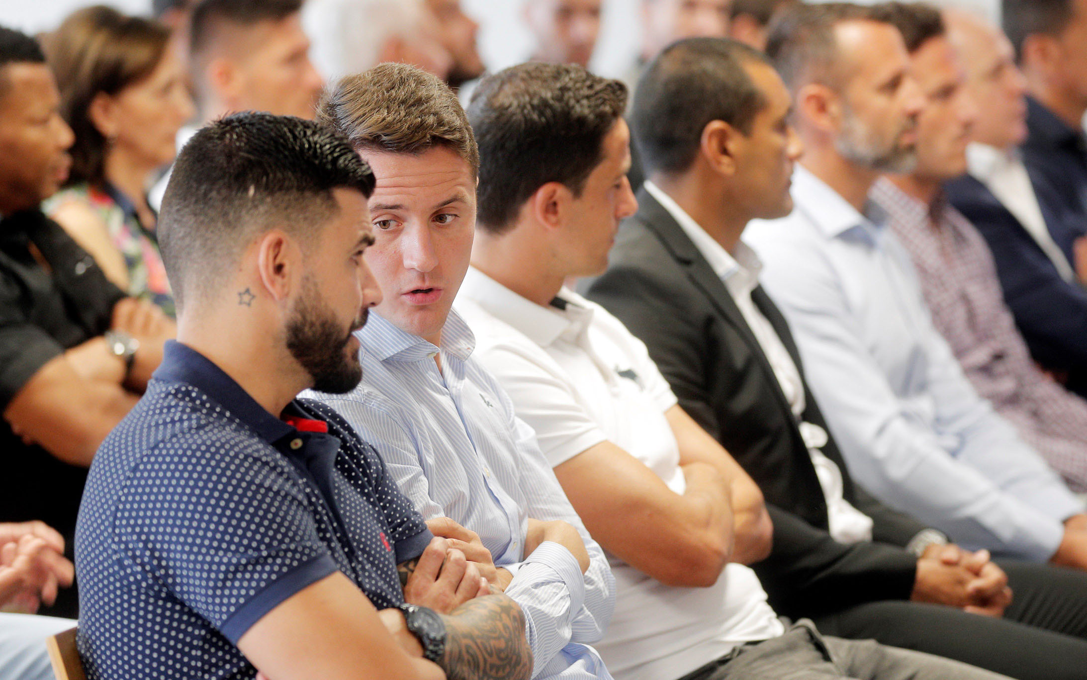 El exjugador del Zaragoza, Anderson Herrera (2i), durante el primer gran juicio en España por el posible amaño. / EFE