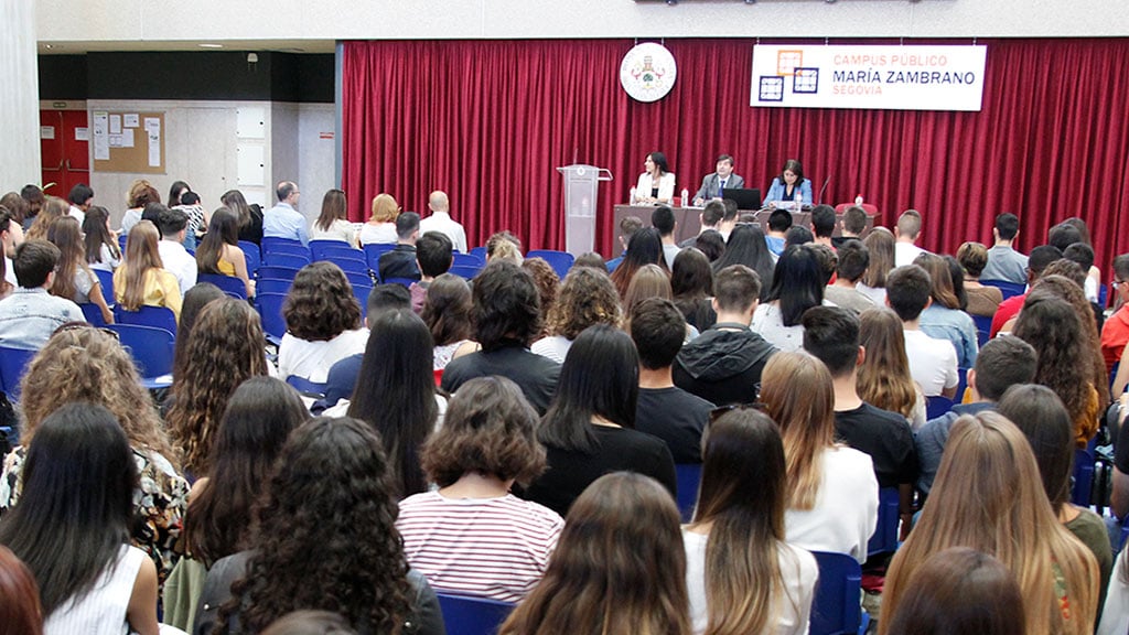 El ágora María Zambrano acogerá dos actos de bienvenida, uno por la mañana y otro por la tarde.  / NEREA LLORENTE