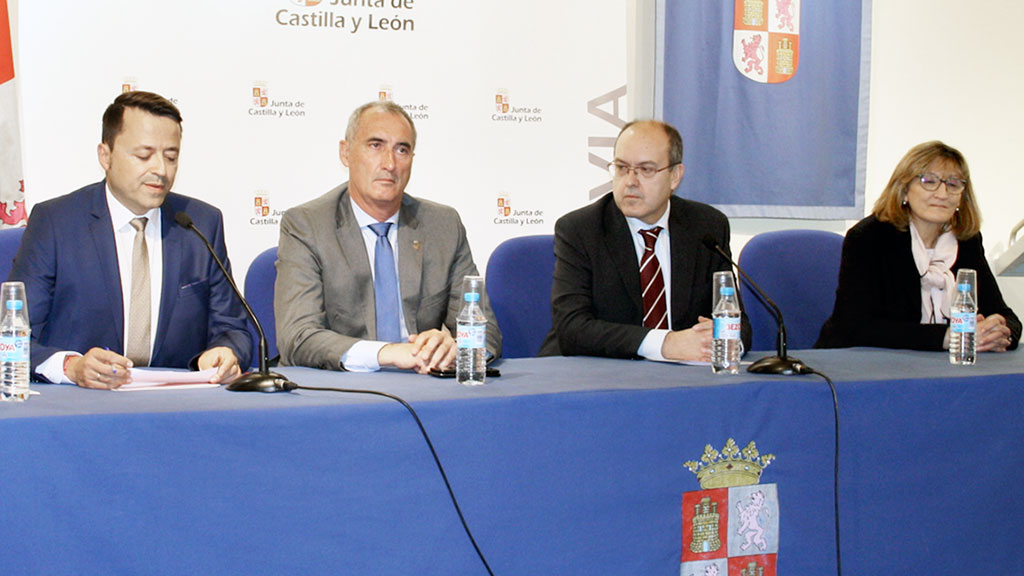 Toma de posesión del nuevo director provincial de Educación, Diego del Pozo. / El Adelantado