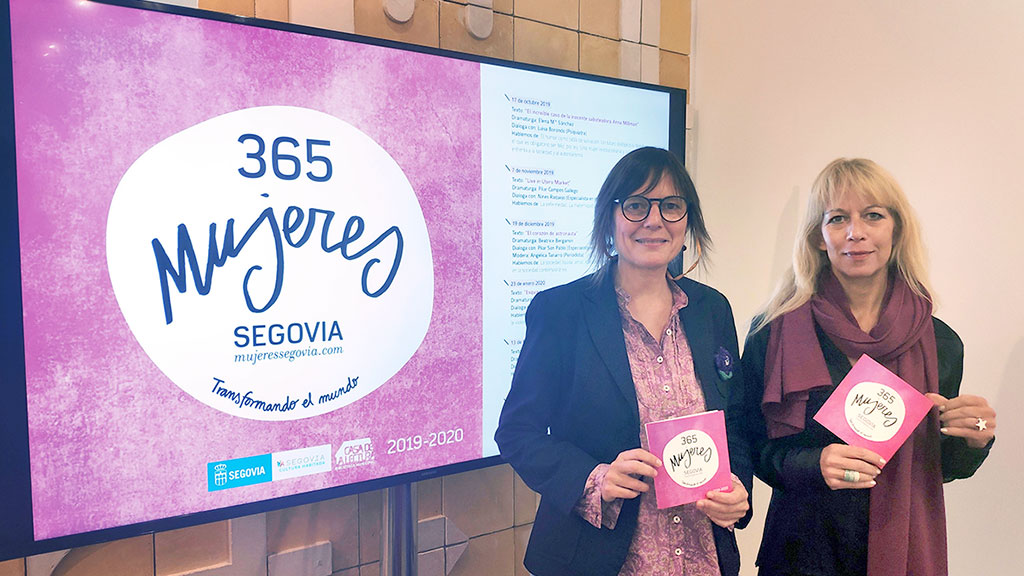 La concejala de Cultura, Gina Aguiar, y la dramaturga y coordinadora de los coloquios, Beatrice Bergamín. /  El Adelantado