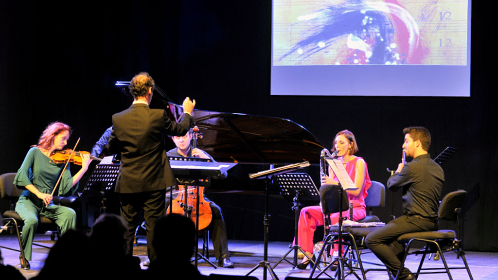 Concierto de música contemporánea. / KAMARERO