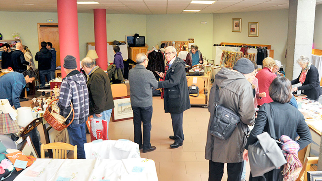 El Rastrillo NICA se instala en la parroquia de la Resurrección del Señor./ KAMARERO