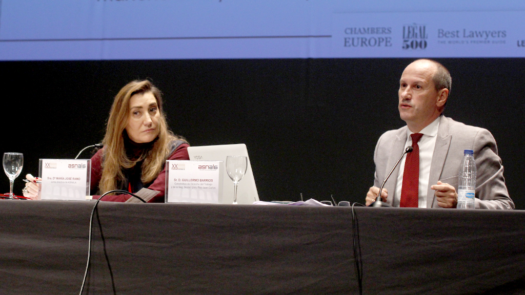 La jornada de ayer contó con varias ponencias y debates entre ponentes y asistentes. / nerea Llorente