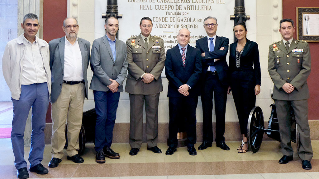 Conferenciantes y organizadores del encuentro desarrollado en la Academia de Artillería./ DIEGO GÓMEZ
