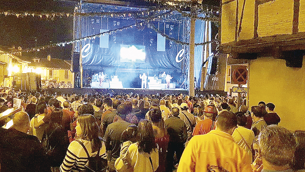 Verbena de las fiestas de San Lorenzo de 2018. / EL ADELANTADO