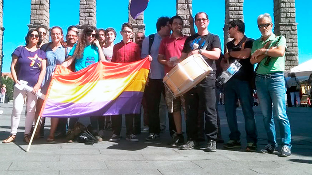 Varios miembros del comité que han organizado la consulta de hoy. / E. A.