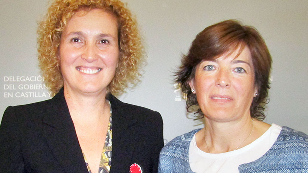 La subdelegada del Gobierno y Carmen Ballesteros. / el adelantado