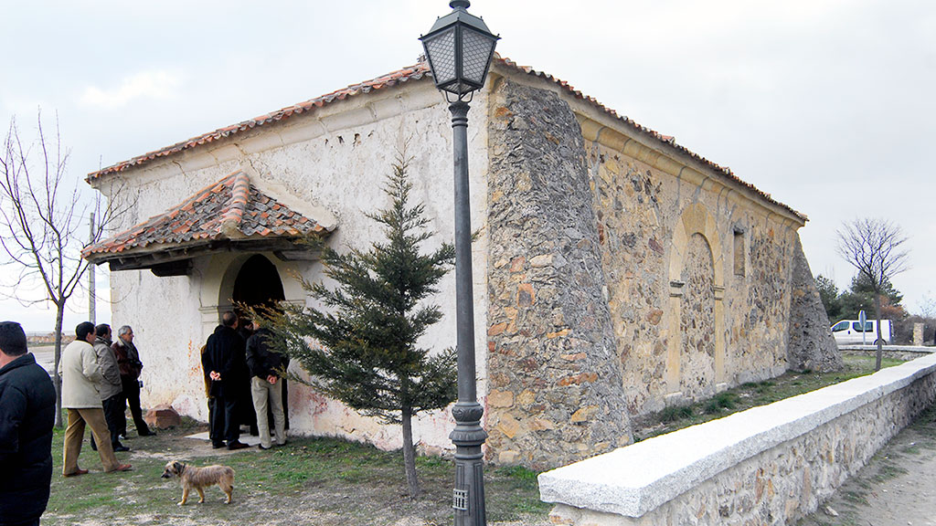 Imagen de archivo de la ermita de Hontoria cuyo estado ha impulsado la actuación urgente de reforma. / el adelantado