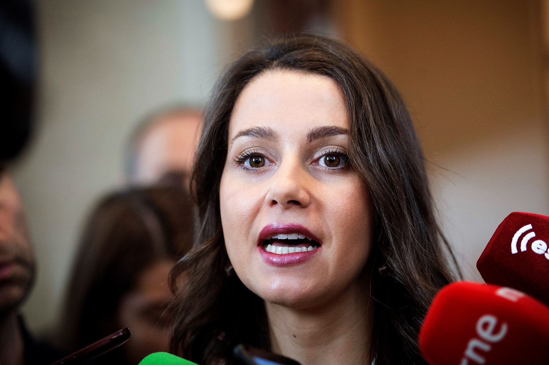 Arrimadas recordó también el pacto que tiene el PSOE con Puigdemont en la Diputación de Barcelona.