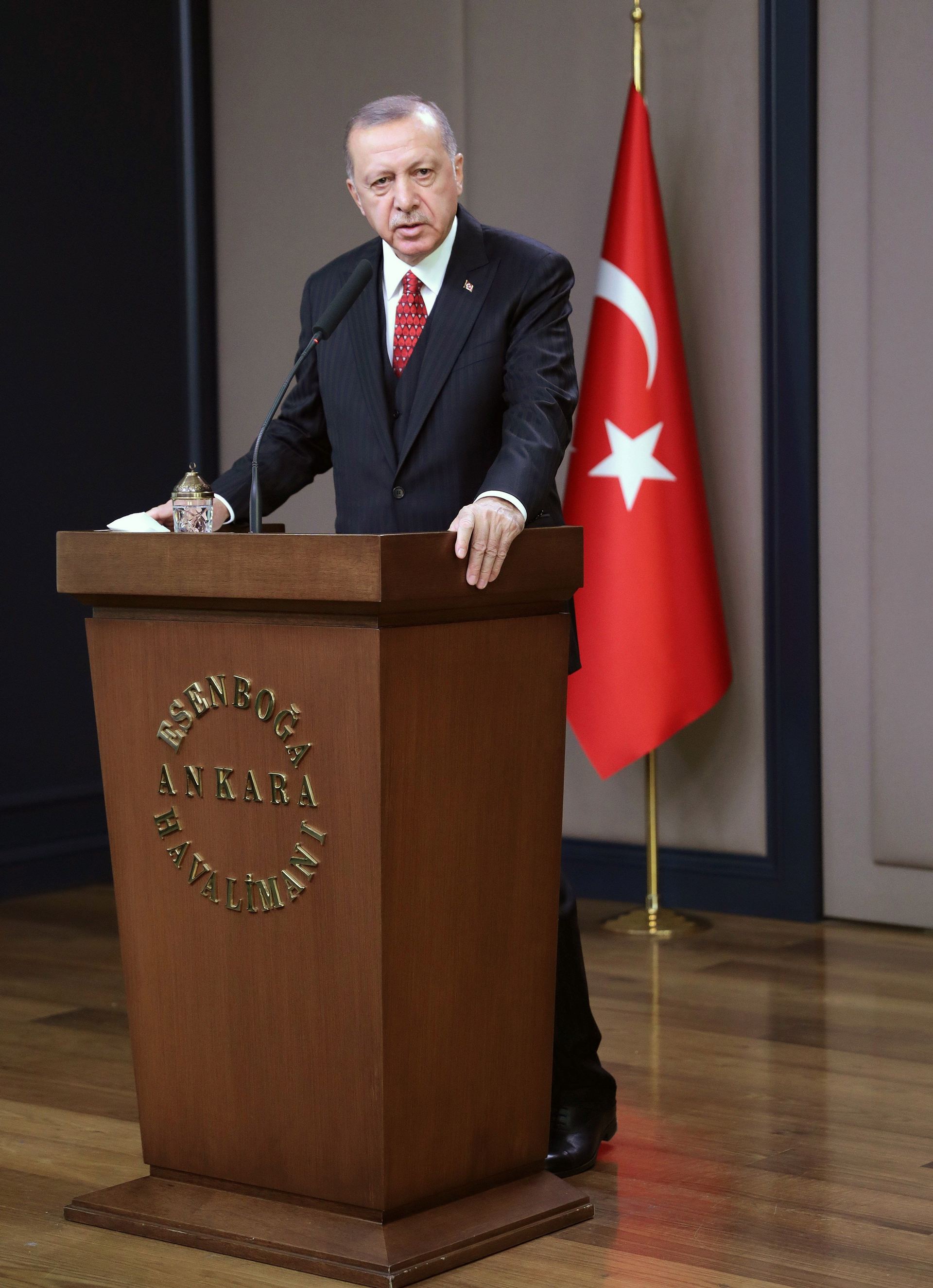 El presidente Recep Erdogan anuncia un inminente ataque contra las YPG.