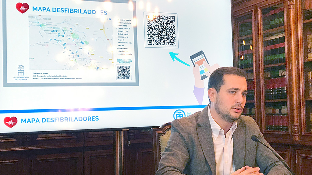 El popular Pablo Pérez presenta la moción de su grupo municipal. / El Adelantado