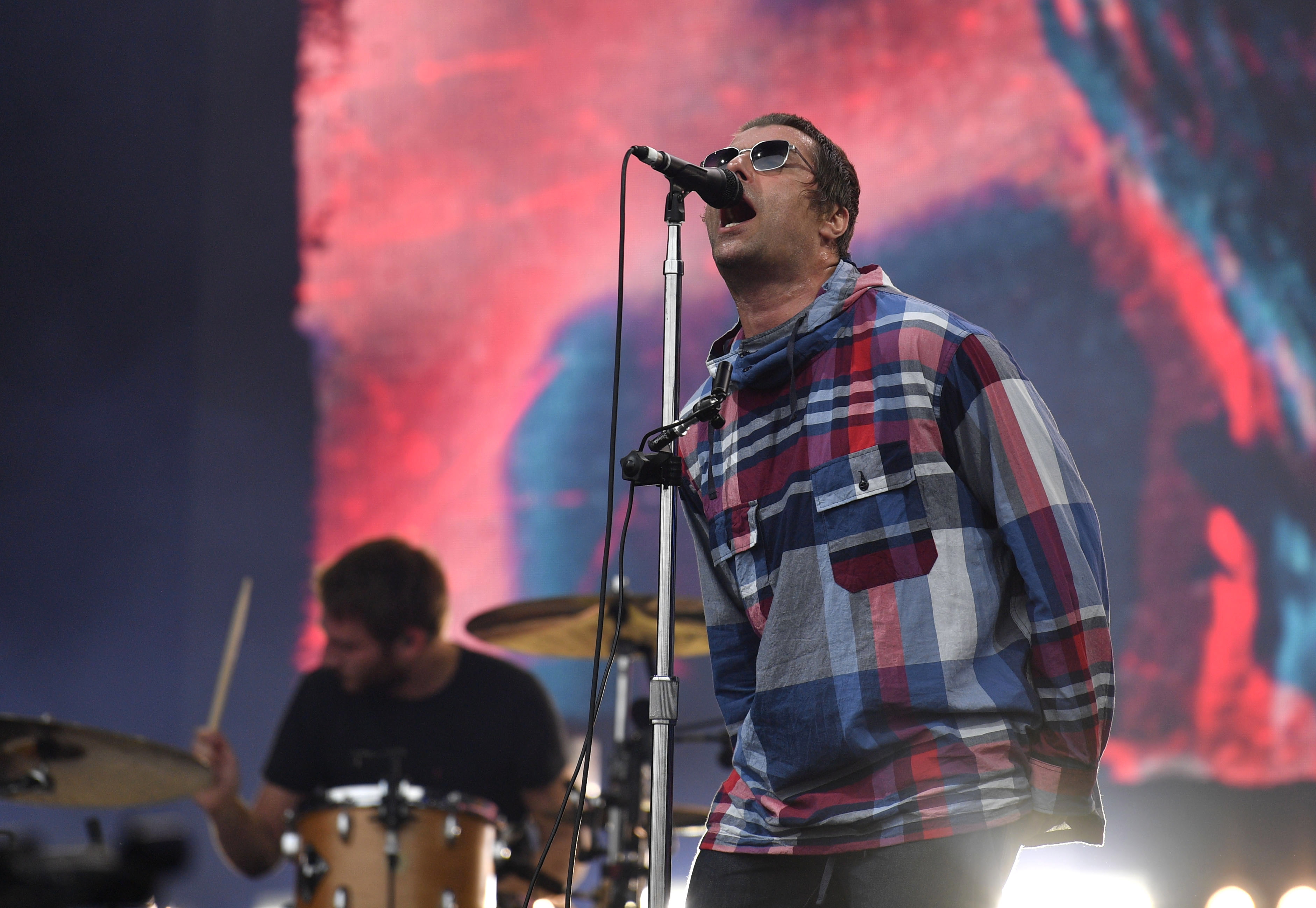 Liam Gallagher asegura que prefiere cantar que componer canciones. / EFE