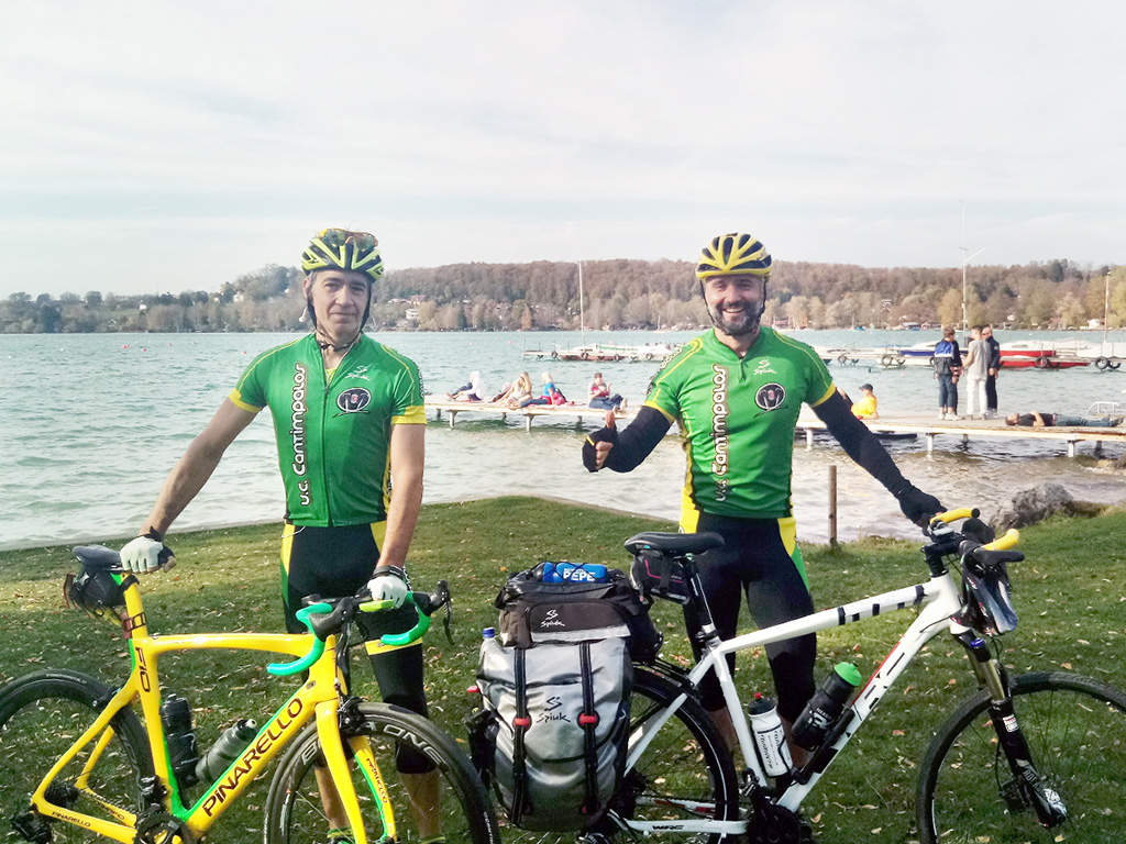 Los componentes de la UC Cantimpalos Fernando Álvaro Fuentes y José Aurelio Sánchez, en Múnich. / UC CANTIMPALOS