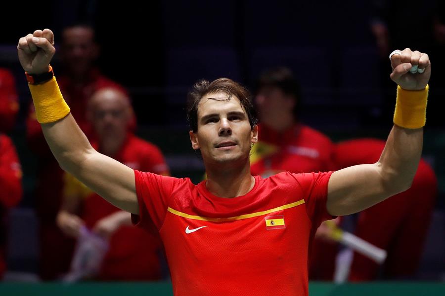 Rafa Nadal celebra su triunfo ante el croata Borna Gojo. / EFE
