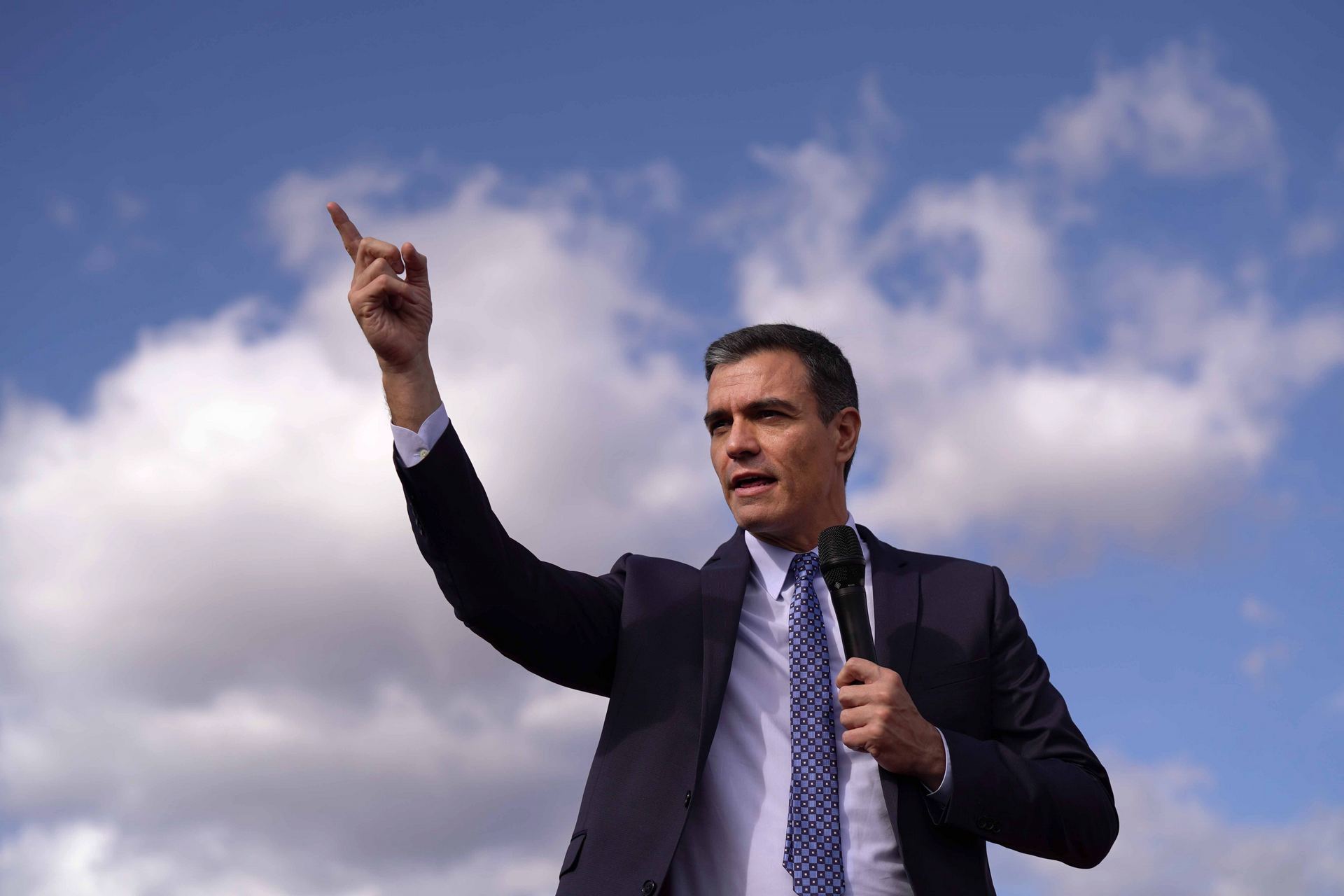 El presidente del Gobierno en funciones, Pedro Sánchez, durante un acto electoral de campaña en Córdoba. / EFE