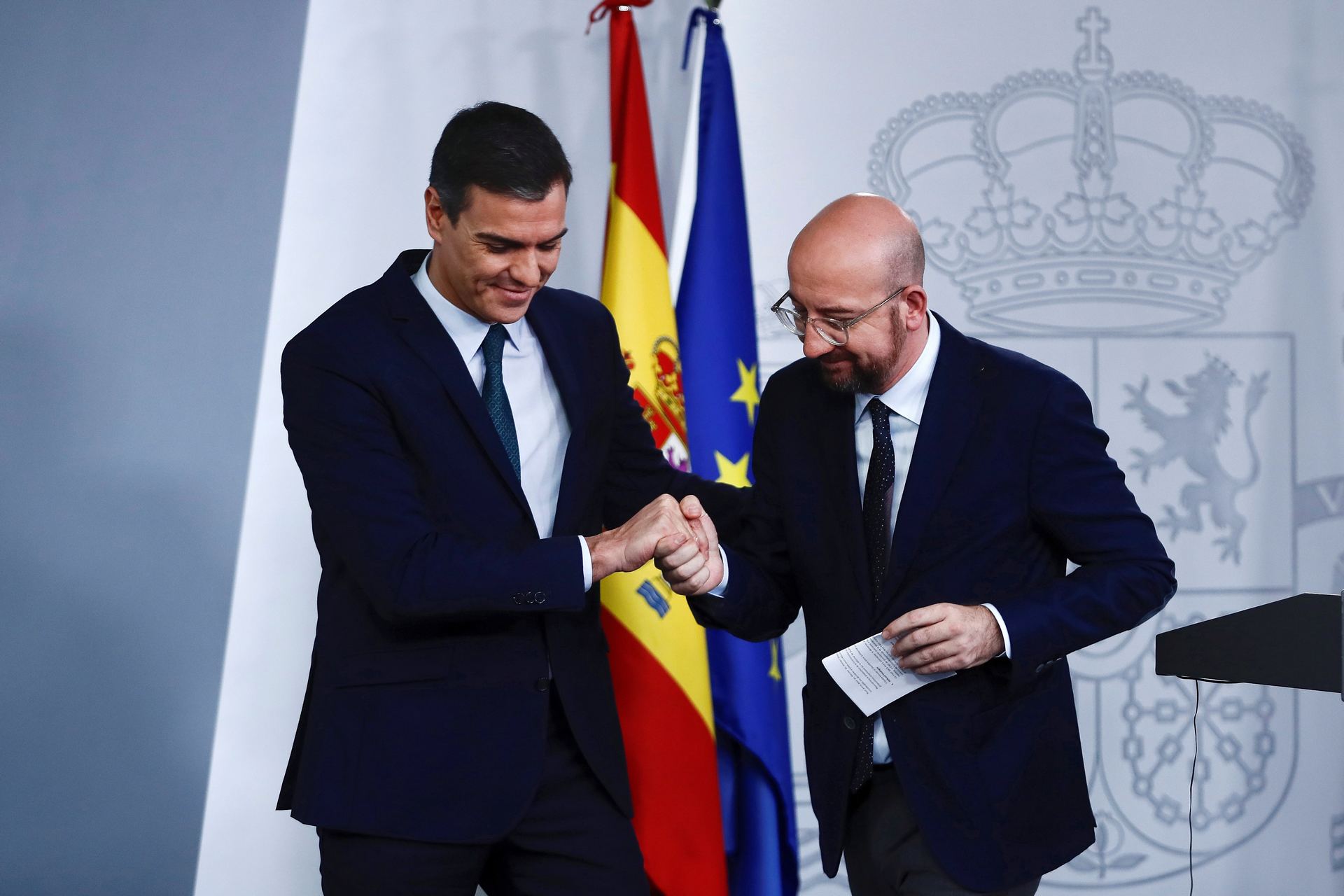Pedro Sánchez junto al presidente electo del Consejo Europeo, Charles Michel. / EFE