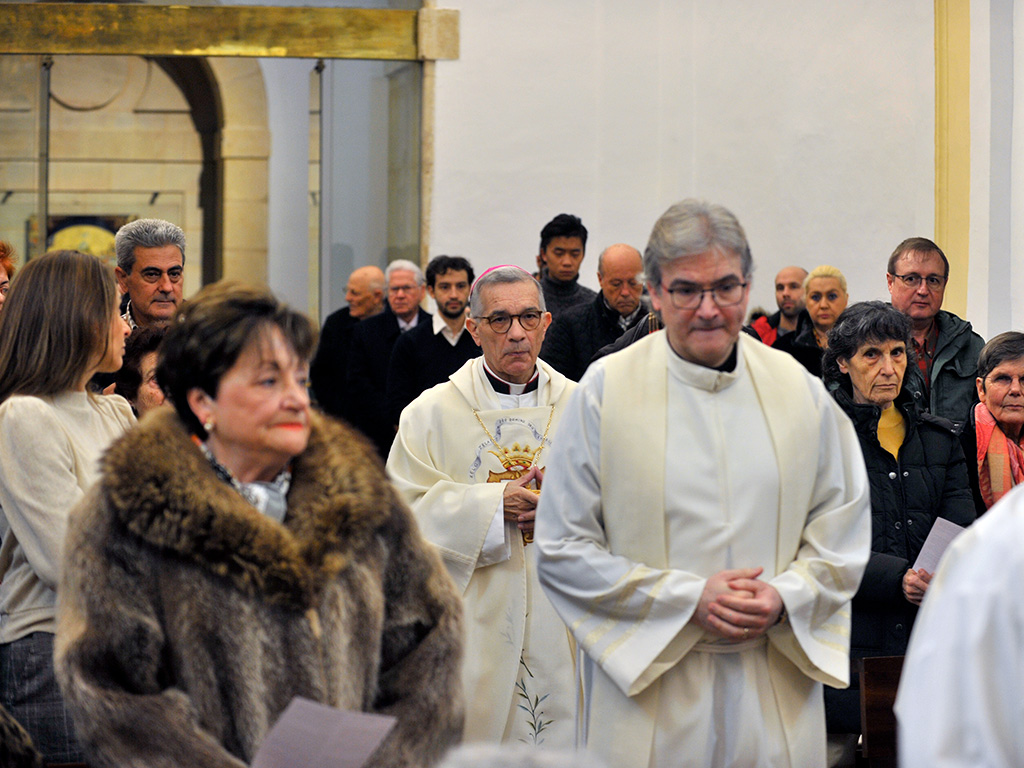 06 1kama Convento San Juan Cruz Solemnidad Obispo Cesar Franco KAM1275