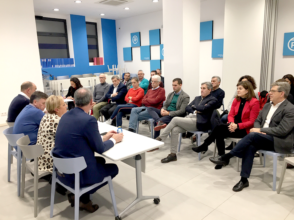 Reunión del Comité Provincial del Partido Popular en la que se insistió en la defensa de la Constitución. / EL ADELANTADO