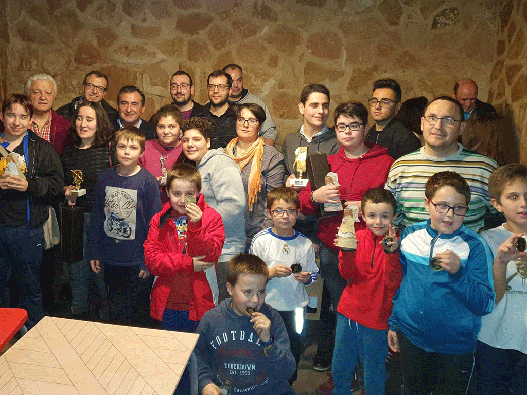 Participantes en el campeonato navideño de Fuentepelayo. /E.A.