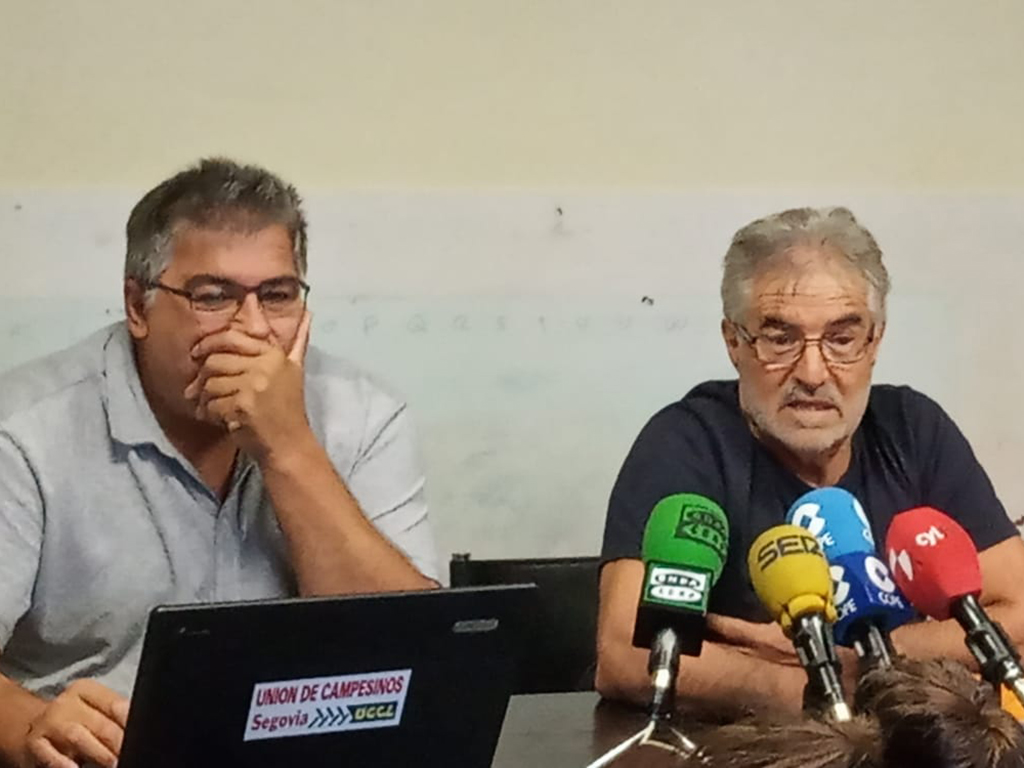 El presidente de UCCL durante una convocatoria de prensa./ E.A.