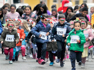 Más que una carrera escolar 3 14 1kama Atletismo Carrera Solidaria CEIP Villalpando KAM2381