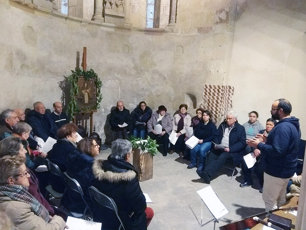 El Arciprestazgo Cantalejo Fuentidueña realiza su retiro de Adviento 1 Asistentes al acto religioso celebrado en la iglesia de Turégano. /E.A.
