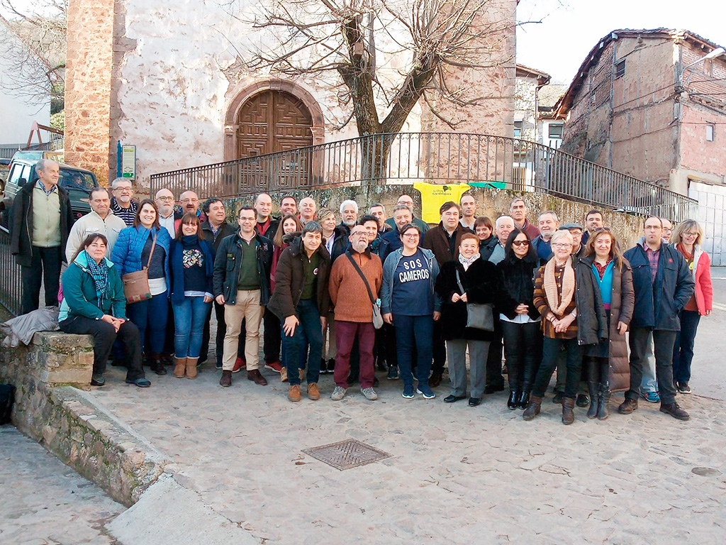 Ciudadanos de la España Vaciada que asistieron a la reunión de La Rioja. /E.A.