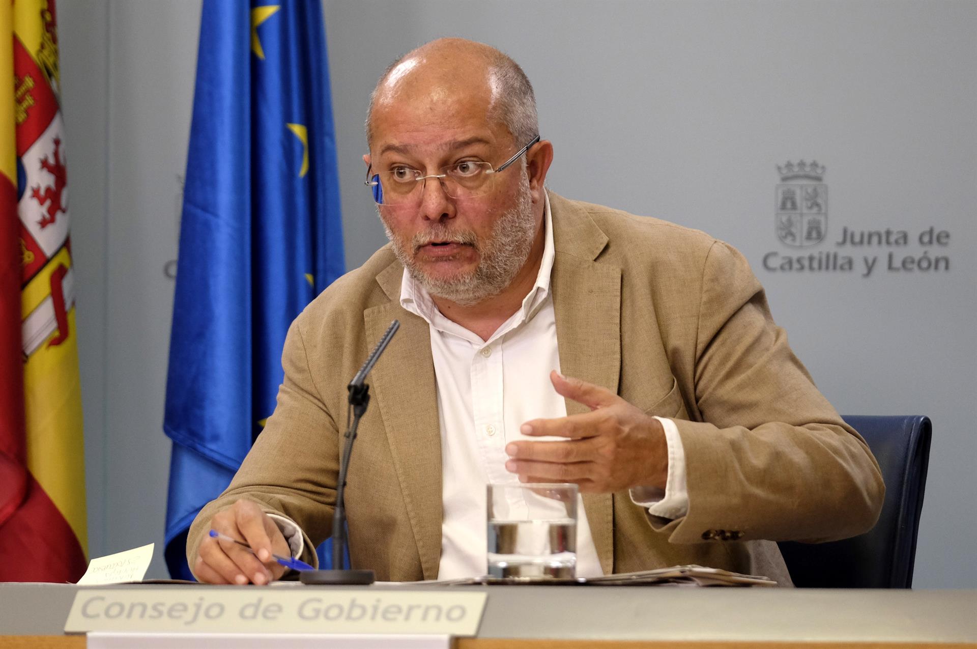 El vicepresidente de la Junta de Castilla y León, Francisco Igea, durante una rueda de prensa. / europa press