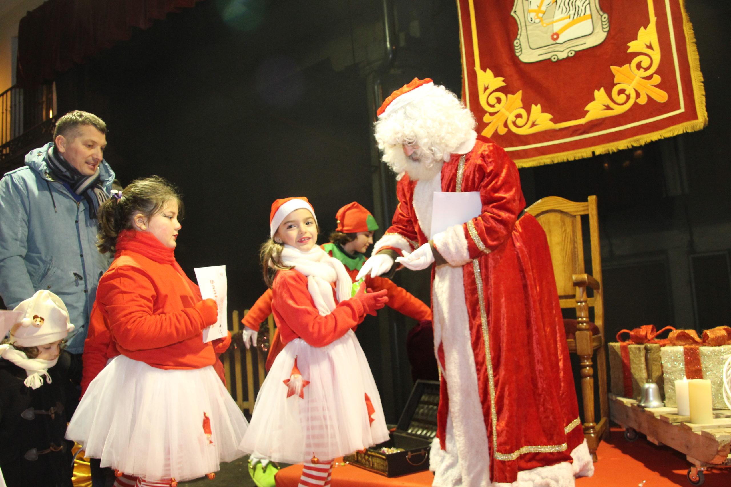 Papá Noel se instalará en la 'Casa de la Ilusión' en San Francisco, tras el pasacalles. / C.N.