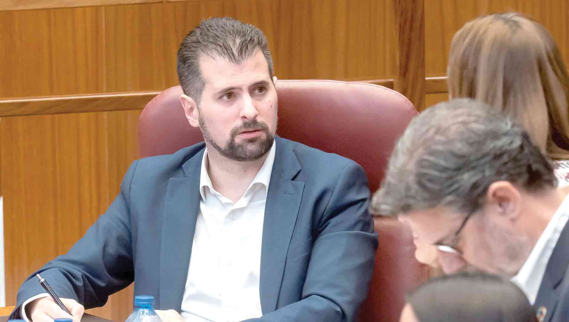 El líder del PSOE de Castilla y León, Luis Tudanca, durante el Pleno autonómico.