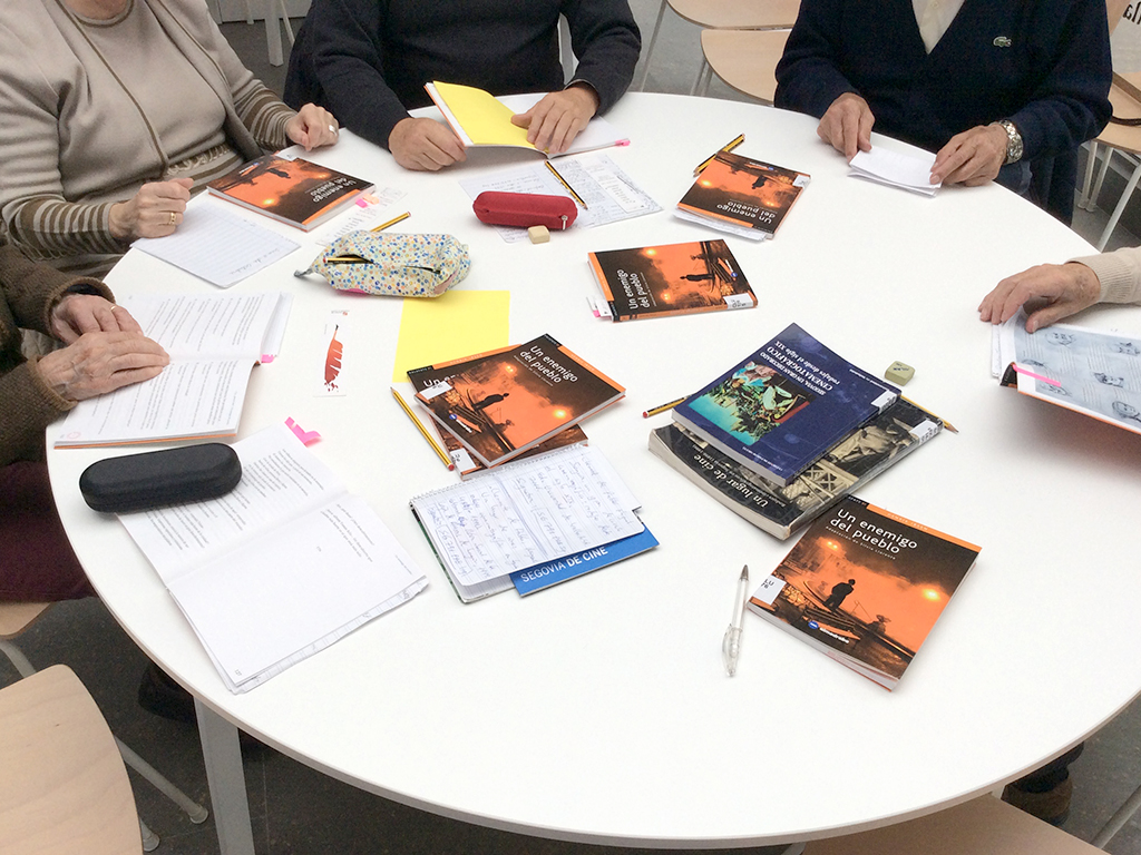 El carácter innovador de este proyecto se basa en el reto de motivar a personas con deterioro cognitivo a compartir historias a través de la lectura, que ayuden a potenciar sus recuerdos. /E. A.