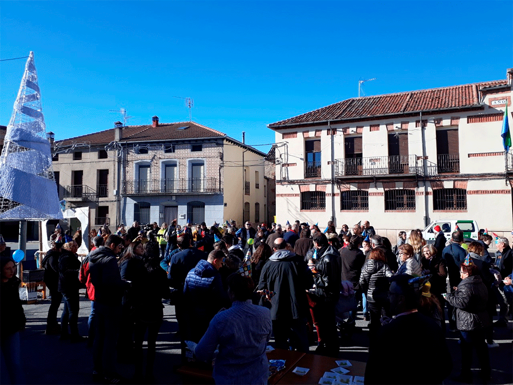 Centenares de vecinos disfrutaron del anticipado adiós a 2019. / El Adelantado