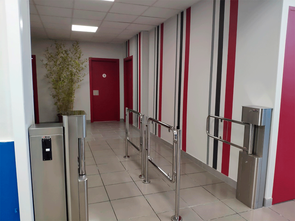 Imagen de los accesos a los nuevos aseos de la estación. / El Adelantado