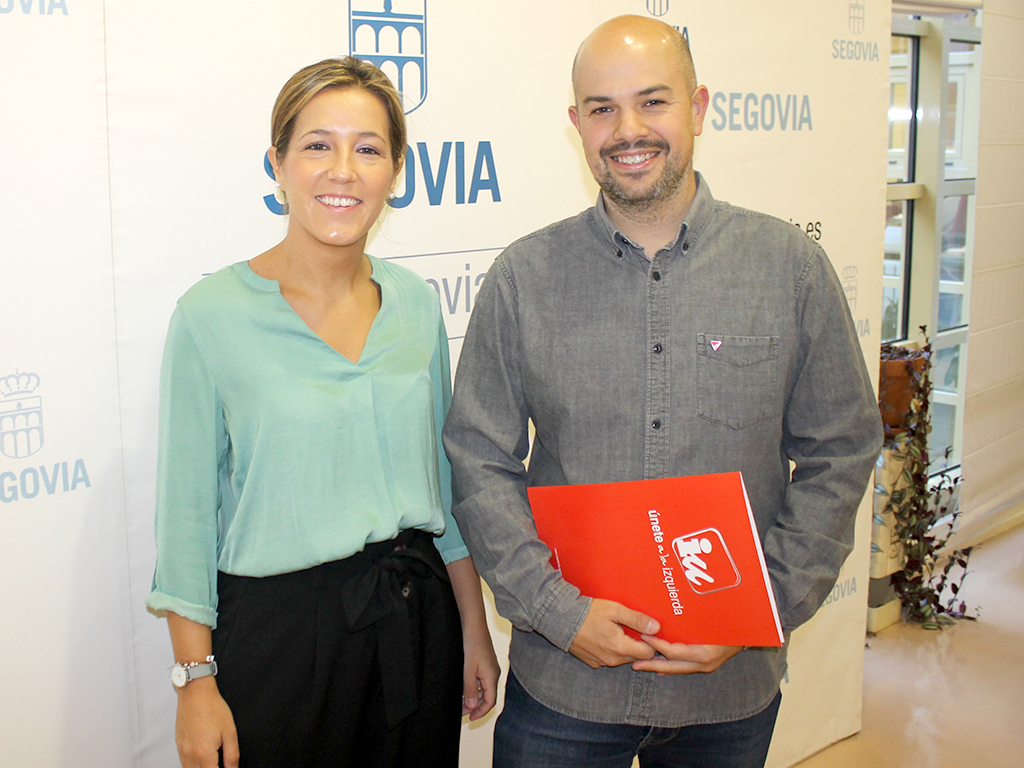 Los concejales de IU, Ana Peñalosa y Ángel Galindo. / El Adelantado