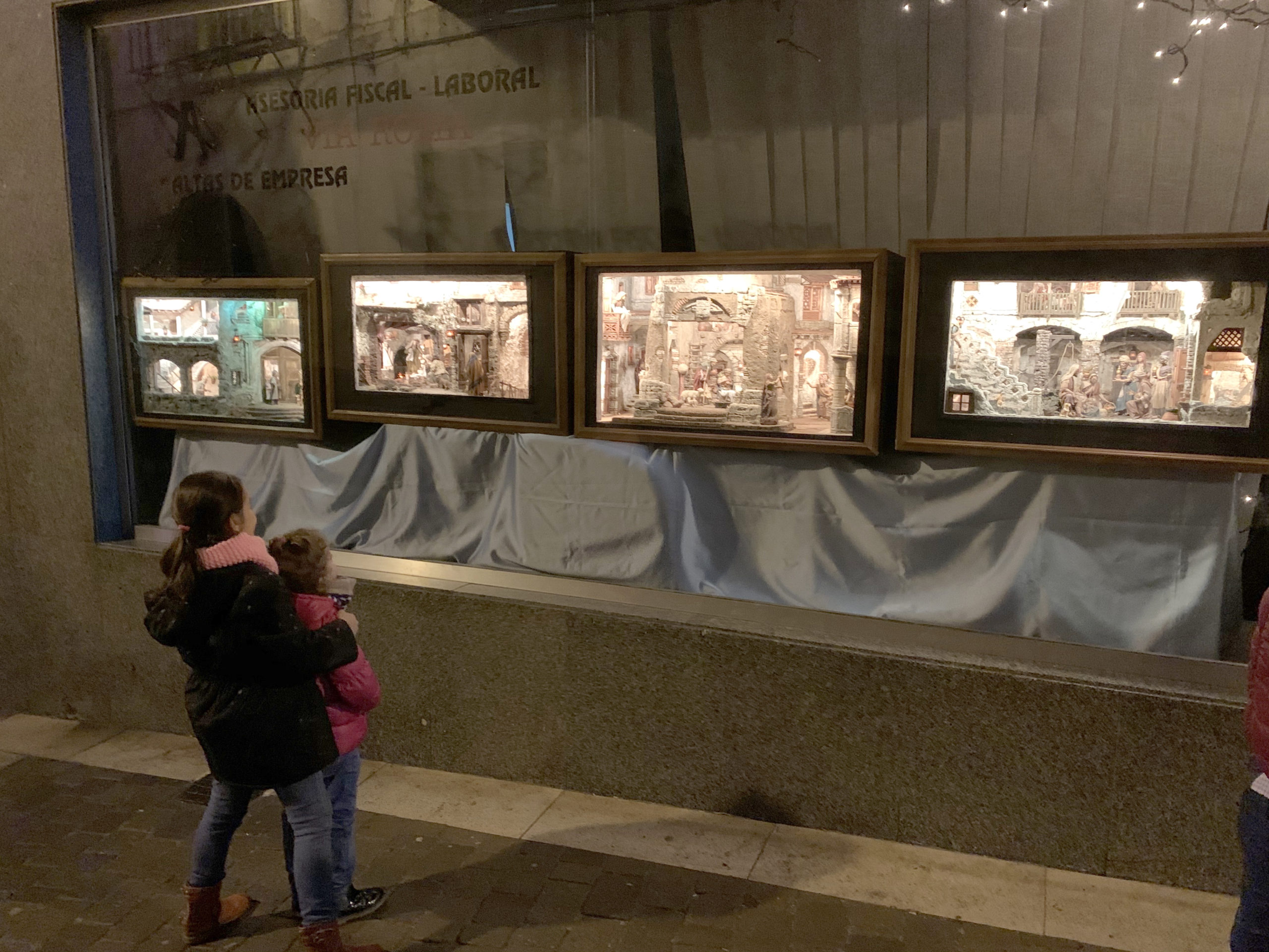 Belenes y dioramas instalados junto a la Plaza Mayor, parte d ela ruta de la asociación. / C.N.