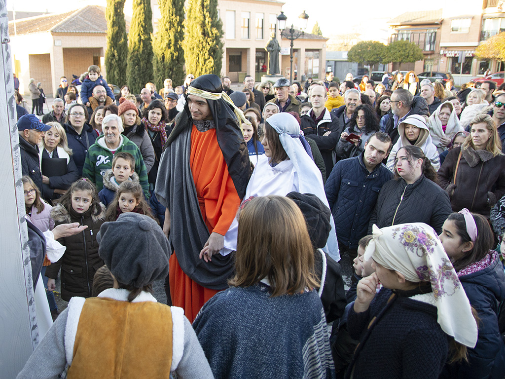Más de un centenar de personas disfrutaron de la teatralización del Belén. / Nerea Llorente