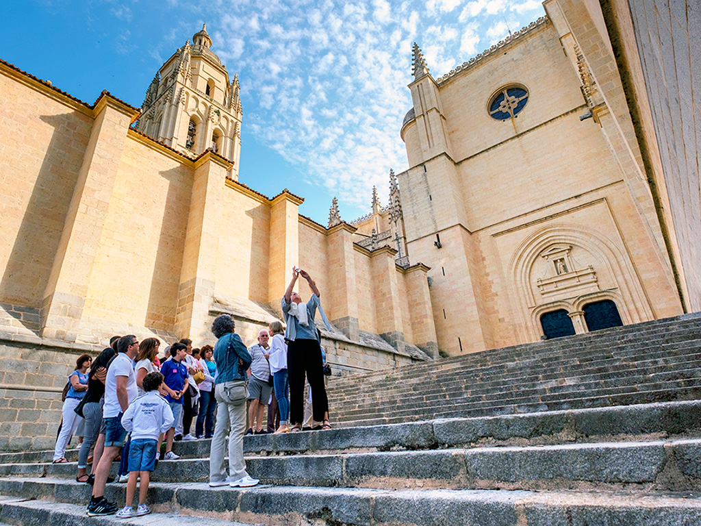 07 1 catedral turistas