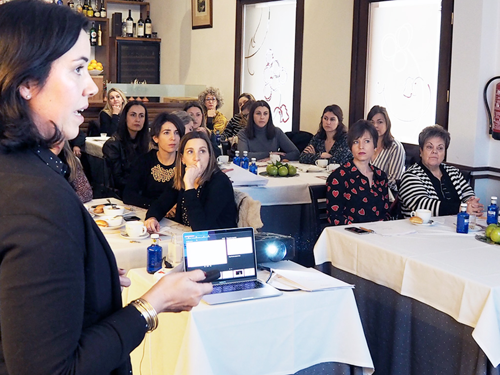 07 2kama Restaurante Jose Maria Camara Comercio Taller Talento Femenino KAM9262