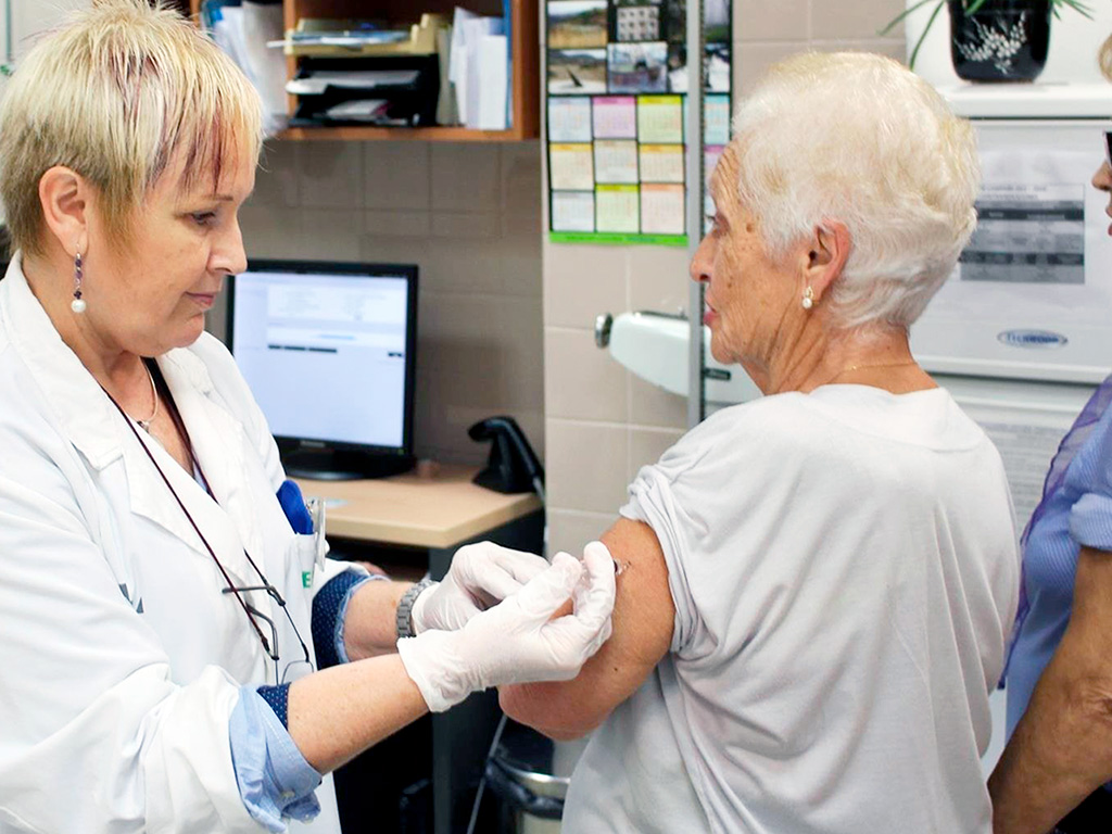 La gripe pierde fuerza entre las personas que se han vacunado en la campaña de 2019. ./ E. P.