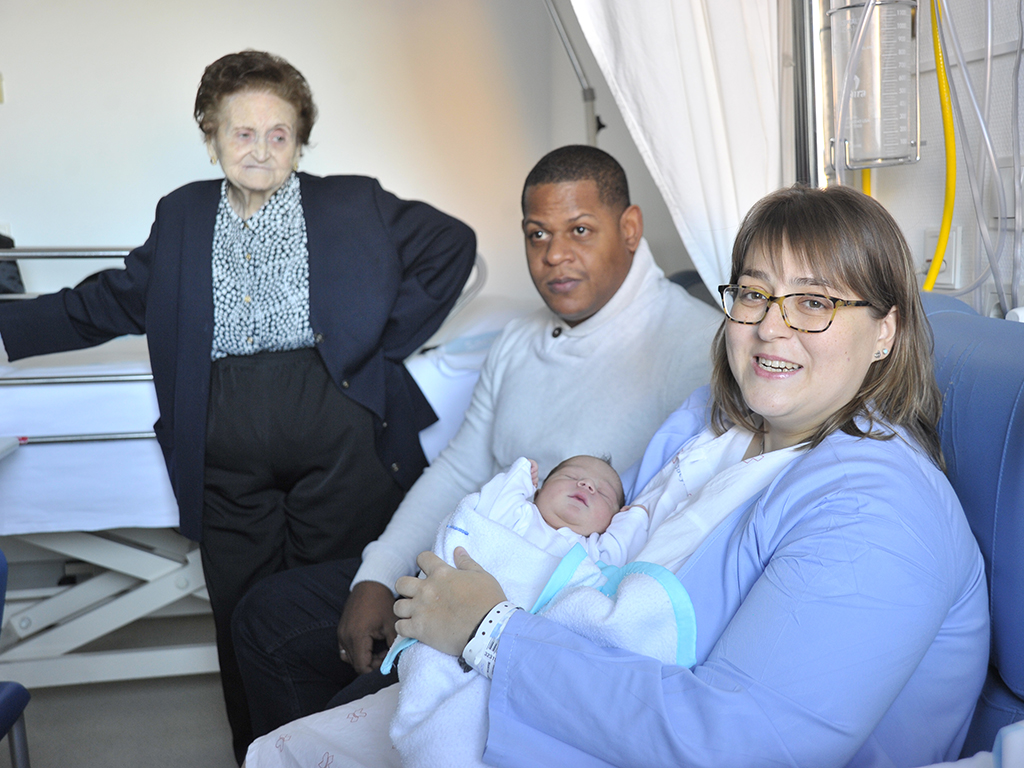 El segoviano Javier Guerrero Martín fue el primer bebé en venir al mundo en Castilla y León en 2019. / KAMARERO