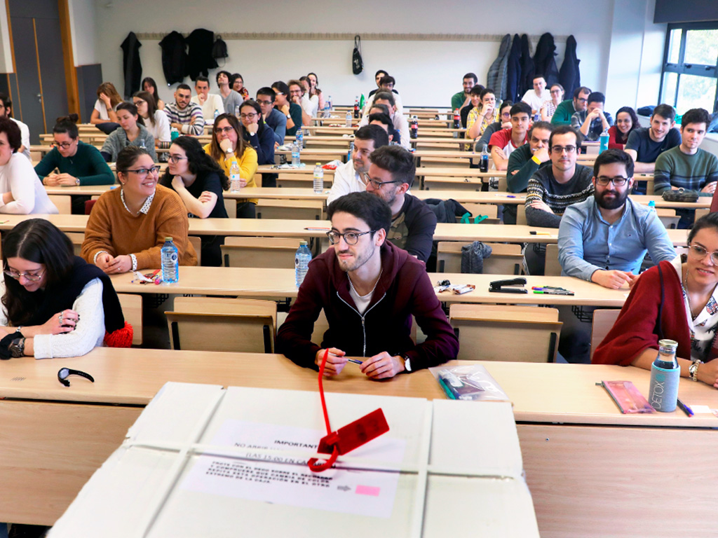 Los exámenes han tenido lugar el pasado sábado en una veintena de ciudades. / EFE