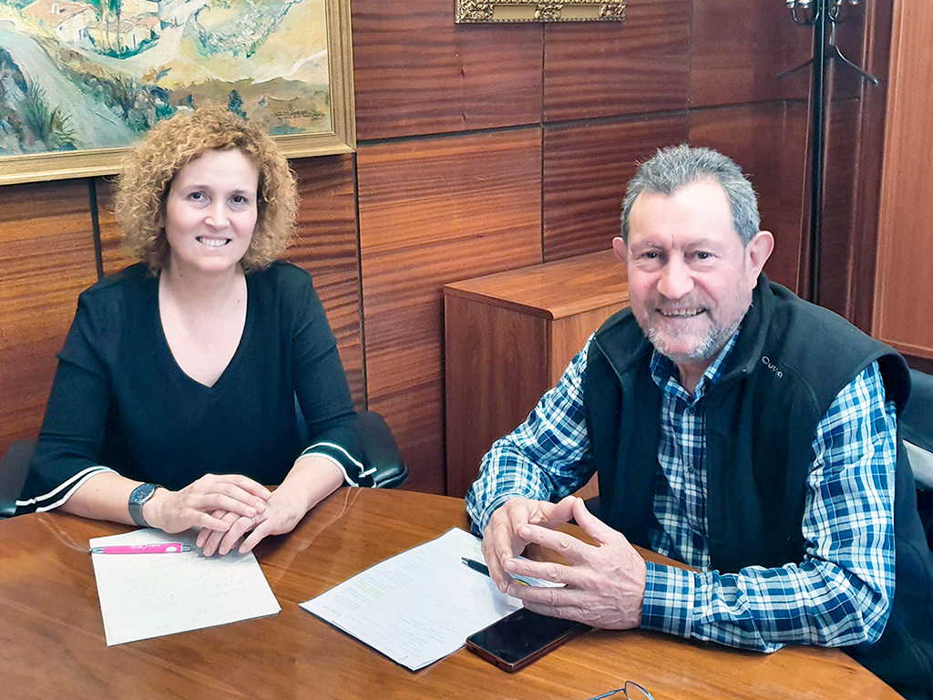 Lirio Martín y Domingo Asenjo, en la Subdelegación del Gobierno. /E.A.