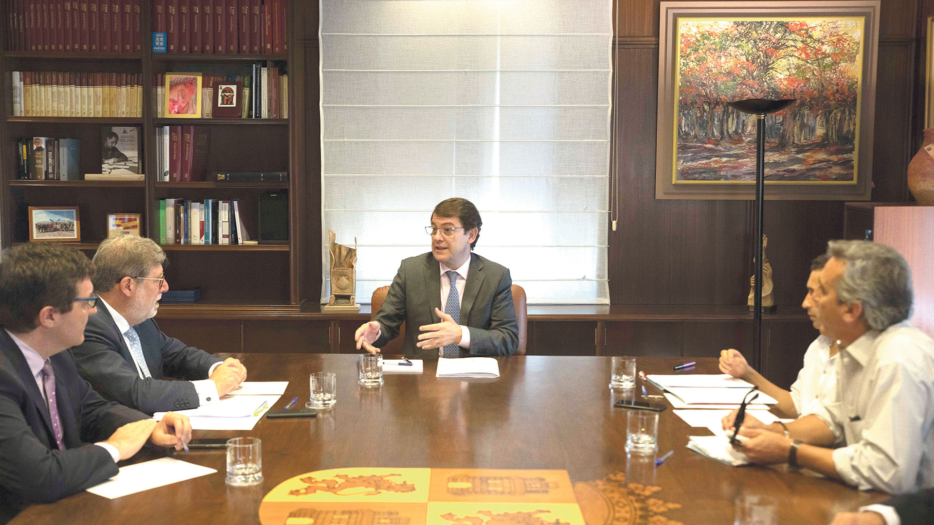 Una de las reuniones que han mantenido las partes durante las últimas semanas.

Reunión del Consejo del Diálogo Social con Mañueco

  (Foto de ARCHIVO)

7/29/2019