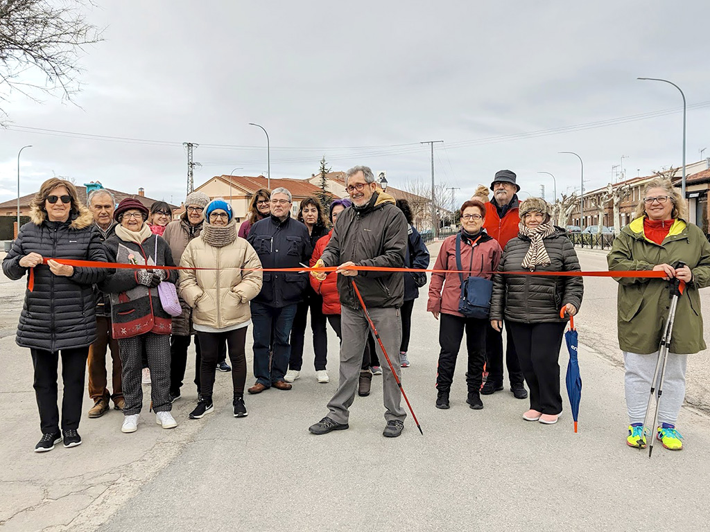 El medico de familia, Juan Manuel Garrote, inauguró la marcha que busca fomentar hábitos saludables. / David Rubio