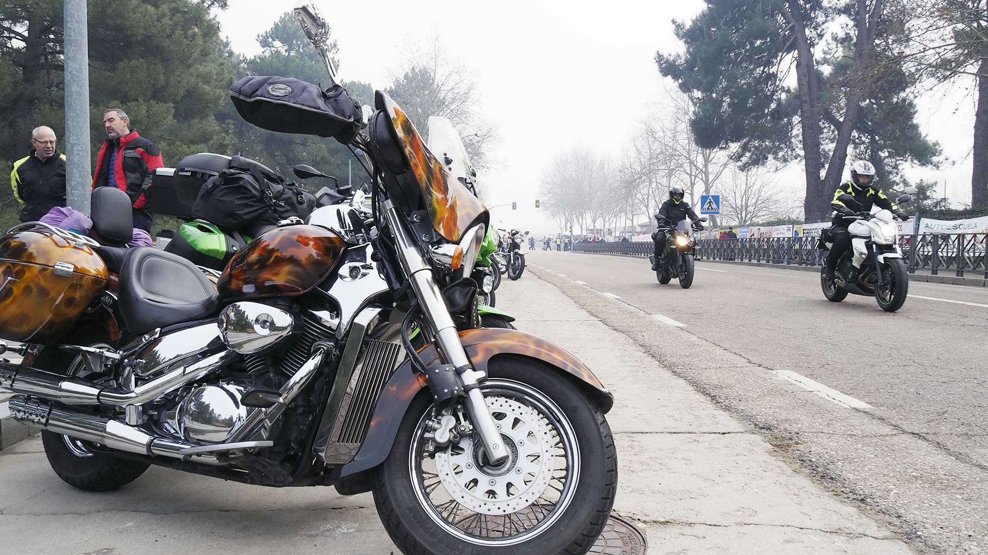 Concentración motera 'La Leyenda Continúa', en Cantalejo. / KAMARERO