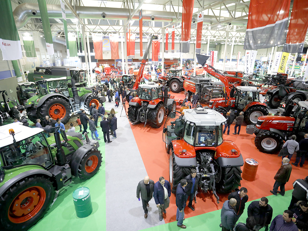 La compra de maquinaria nueva supone una de las principales necesidades de financiación. / E.A