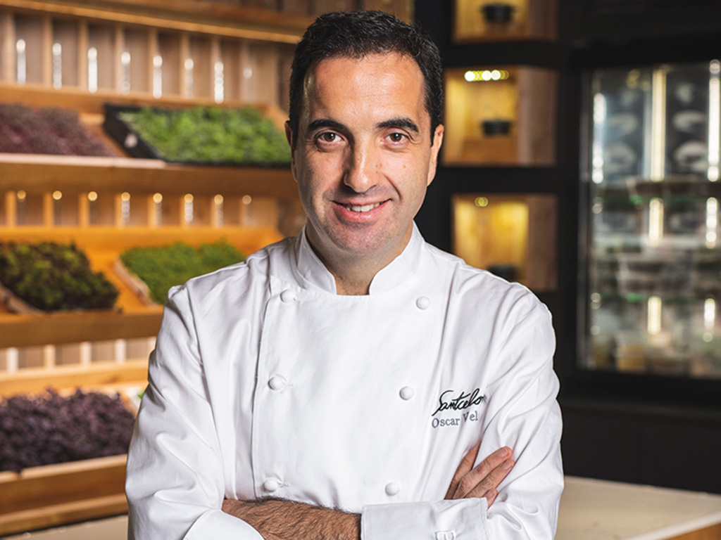 El segoviano Óscar Velasco, en el restaurante Santcelloni de Madrid.